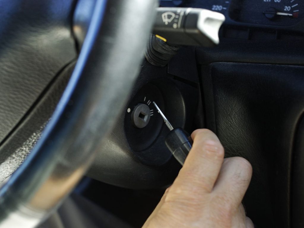 How To Fix Steering Wheel Off Center When Driving Straight? Auto Valuable