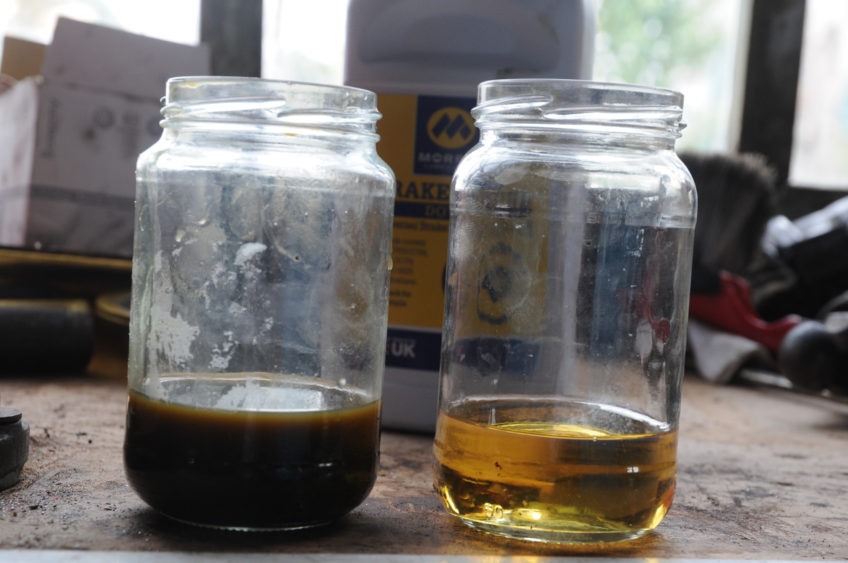 How To Bleed The Master Cylinder Without BenchBleeding?